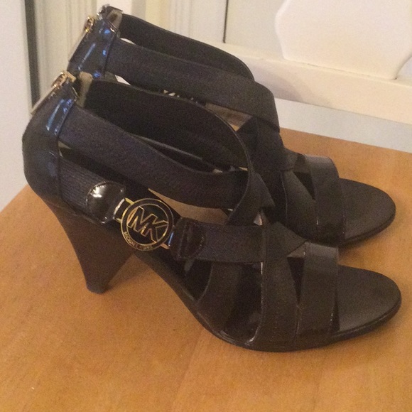 Michael Kors Shoes - Picture 2 of 6